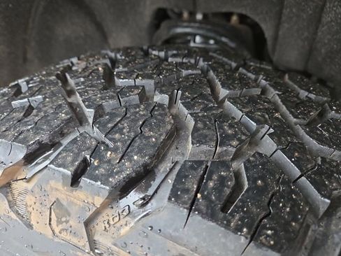 Used 2016 Chevrolet Silverado 1500 LTZ Z71 image 10