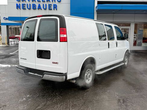 Used 2023 GMC Savana 2500 w/ Driver Convenience Package image 5