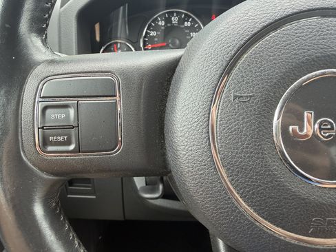 Used 2012 Jeep Liberty Sport w/ Popular Equipment Group AWD/4WD image 22