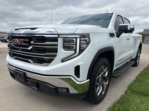 Used 2023 GMC Sierra 1500 SLT w/ SLT Convenience Package AWD/4WD image 6