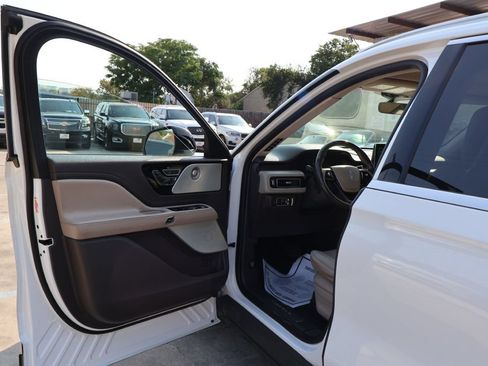 Used 2020 Lincoln Aviator Reserve w/ Equipment Group 202A AWD/4WD image 25