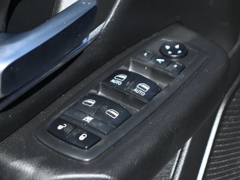 Used 2019 RAM 1500 Big Horn AWD/4WD image 16