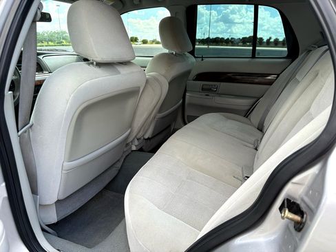 Used 2005 Mercury Grand Marquis GS image 35