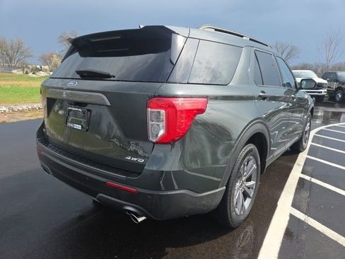 Used 2023 Ford Explorer XLT w/ Equipment Group 202A image 8