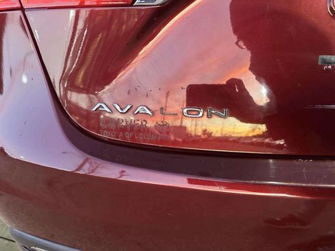 Used 2017 Toyota Avalon XLE Premium image 31