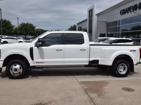 Used 2026 Ford F350 Platinum AWD/4WD image 12