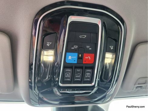 Used 2021 Jeep Grand Cherokee L Overland w/ Luxury Tech Group IV AWD/4WD image 40