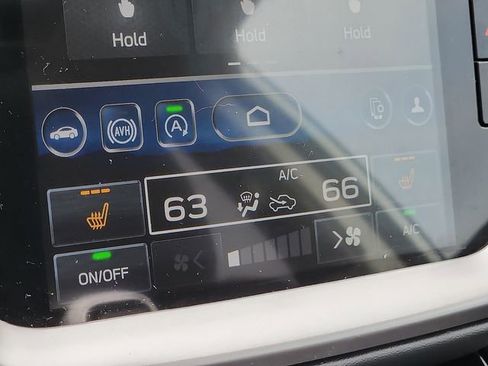 Used 2025 Subaru Outback Premium image 16