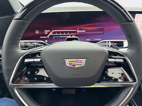 Used 2025 Cadillac Escalade Sport w/ Touring Package AWD/4WD image 29
