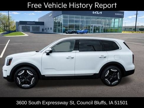Used 2024 Kia Telluride EX w/ EX Captain's Chair Package AWD/4WD image 5