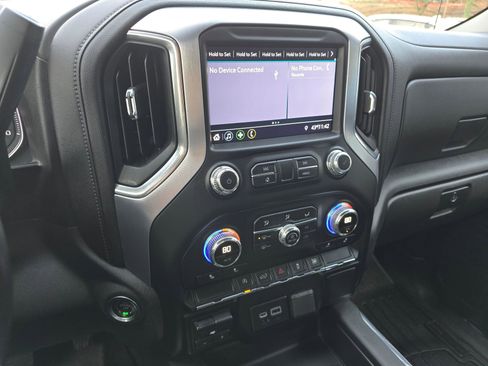 Used 2020 GMC Sierra 1500 Elevation w/ Elevation Value Package image 27