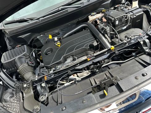 Used 2024 GMC Terrain SLE w/ LPO, Floor Liner Package image 21