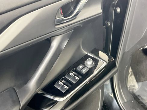 Used 2022 MAZDA CX-9 Touring Plus image 17