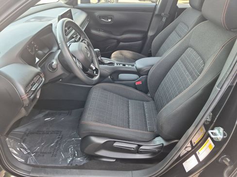 Used 2024 Honda HR-V Sport image 11