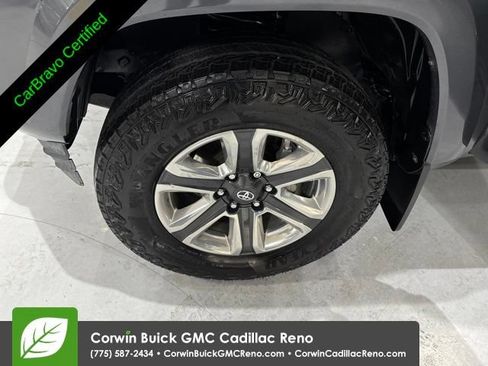 Used 2017 Toyota Tacoma Limited w/ Tow Package AWD/4WD image 39
