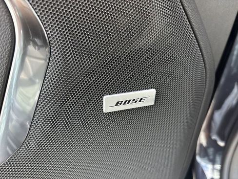 New 2025 Chevrolet Suburban Premier image 25