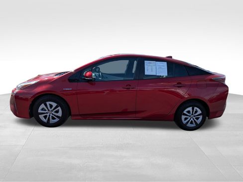 Used 2016 Toyota Prius Four image 9