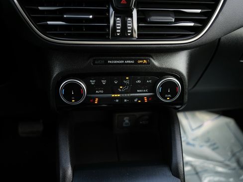 Used 2022 Ford Escape SE w/ Convenience Package image 17