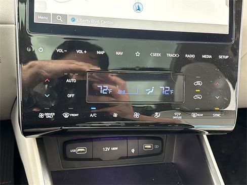 Used 2024 Hyundai Tucson Limited image 17