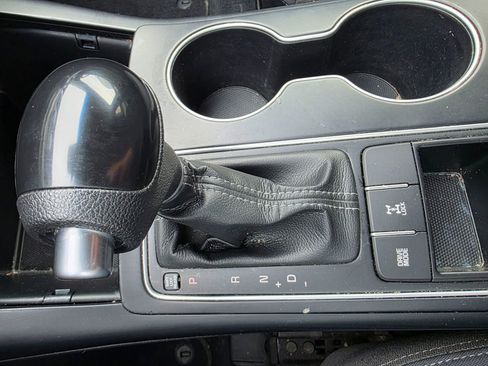 Used 2017 Kia Sorento AWD image 16
