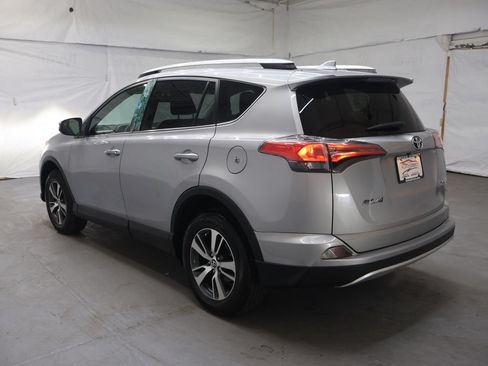 Used 2016 Toyota RAV4 XLE FWD image 5