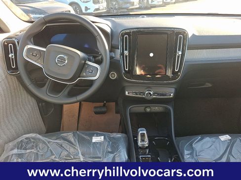 New 2026 Volvo XC40 B5 Plus w/ Protection Package Premier image 8