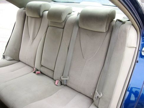 Used 2011 Toyota Camry LE image 26