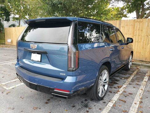 Certified 2026 Cadillac Escalade Platinum Sport AWD/4WD image 5