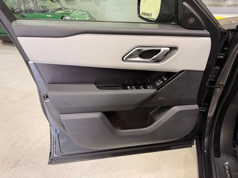 Used 2026 Land Rover Range Rover Velar Dynamic SE AWD/4WD image 10