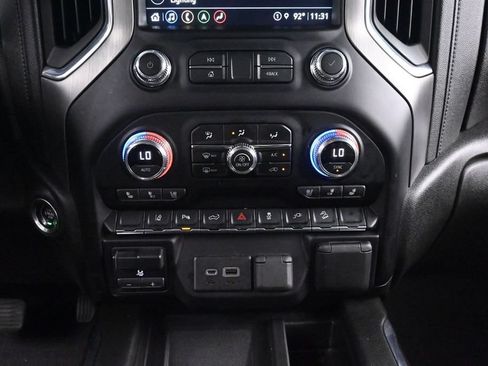 Used 2022 GMC Sierra 2500 Denali w/ Denali Ultimate Package AWD/4WD image 33