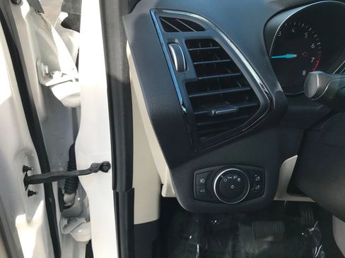 Used 2018 Ford Escape Titanium image 13