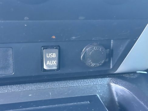 Used 2019 Toyota Tundra SR5 w/ TRD Off Road Package image 23