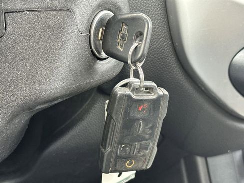 Used 2016 Chevrolet Colorado LT w/ LT Convenience Package image 30