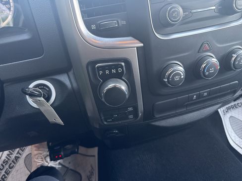 Used 2017 RAM 1500 Classic SLT AWD/4WD image 23