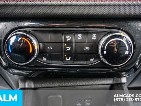 Used 2024 Chevrolet TrailBlazer RS image 41