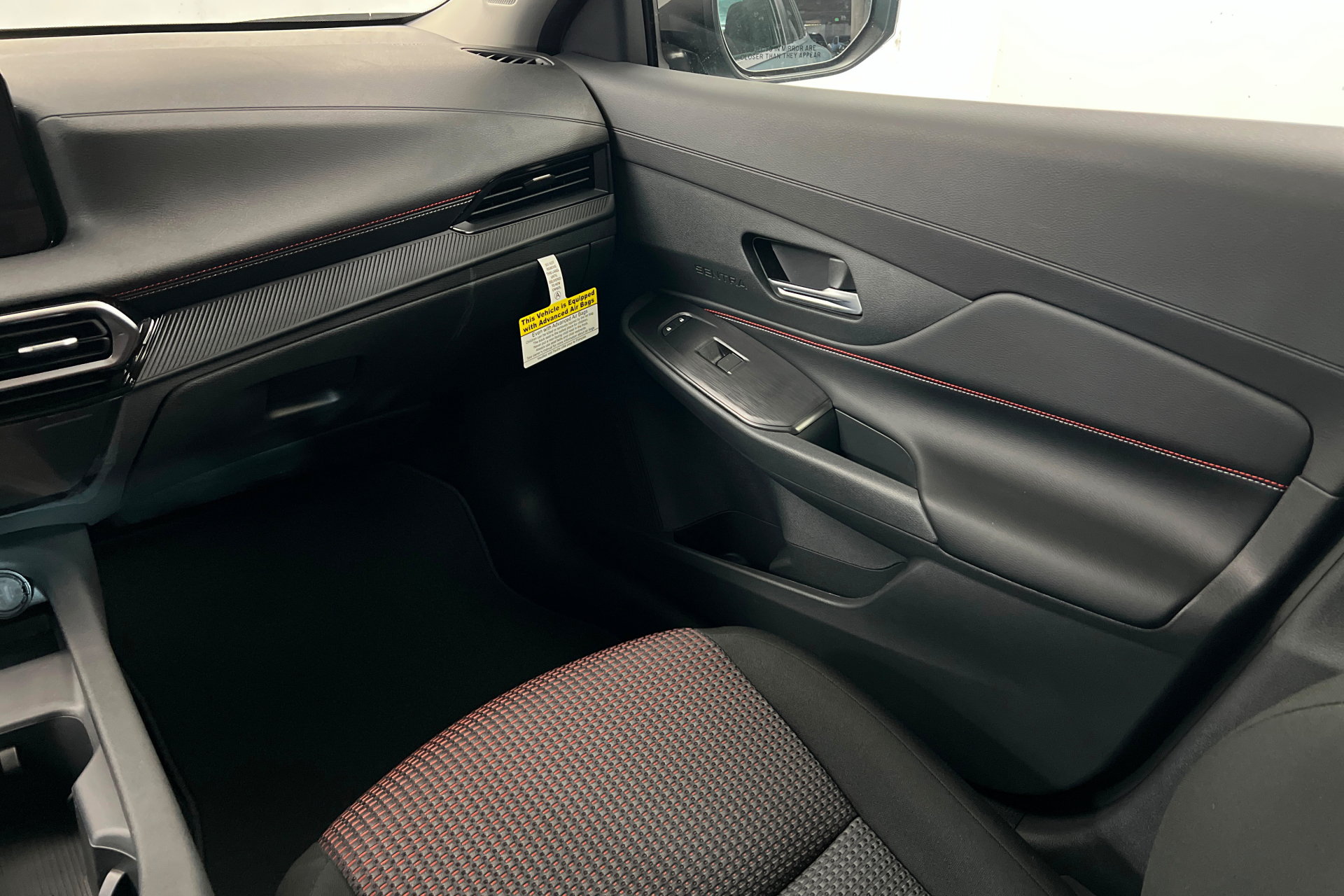 New 2027 Nissan Sentra SR w/ Floor Mat Package FWD image 10