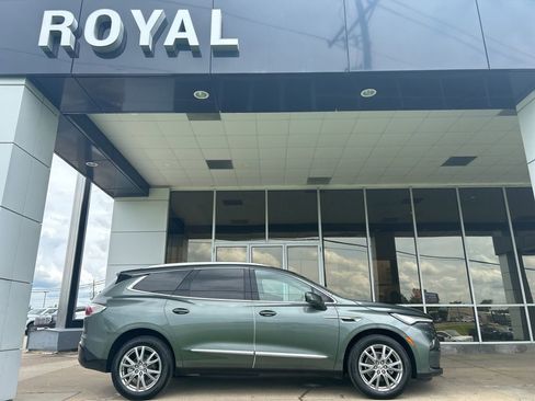 Used 2023 Buick Enclave Premium w/ Experience Buick Package FWD image 1