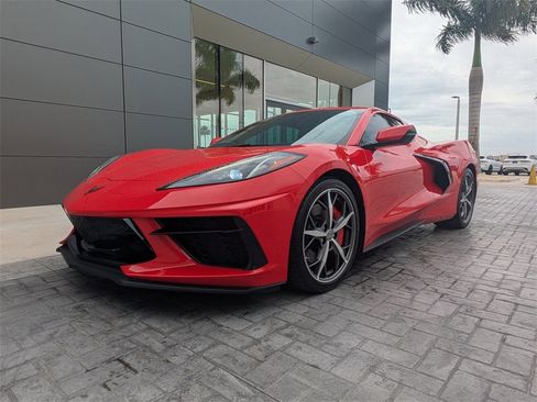 Used 2021 Chevrolet Corvette Stingray Premium Conv w/ Z51 Performance Package image 8