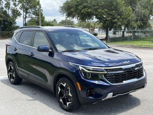 Used 2024 Kia Seltos EX FWD image 7