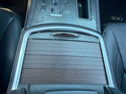 Used 2012 Chrysler 300 C Luxury Series w/ 19-Premium Speaker Group RWD image 33