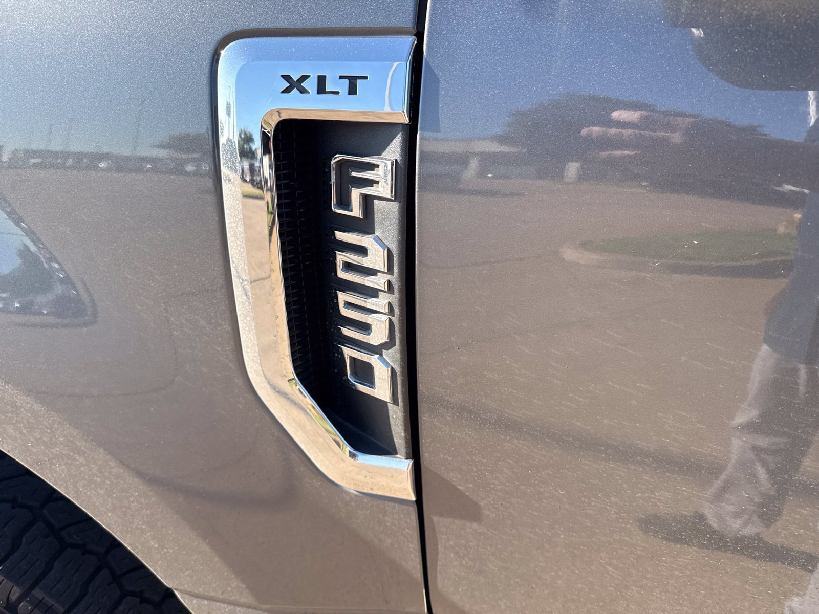 Used 2022 Ford F250 XLT w/ Black Appearance Package AWD/4WD image 12