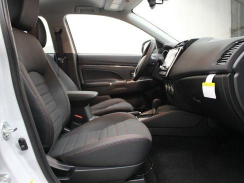 New 2026 Mitsubishi Outlander Sport SE image 18