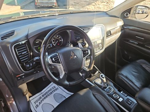 Used 2018 Mitsubishi Outlander GT image 14