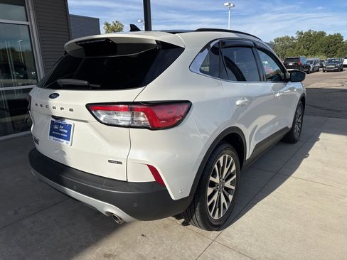 Certified 2020 Ford Escape Titanium w/ Titanium Premium Package 2.0 image 8