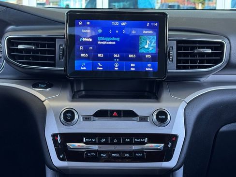 Used 2022 Ford Explorer XLT w/ Equipment Group 202A image 16