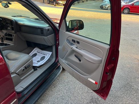 Used 2004 Chevrolet Tahoe LT w/ LT Preferred Equipment Group image 21