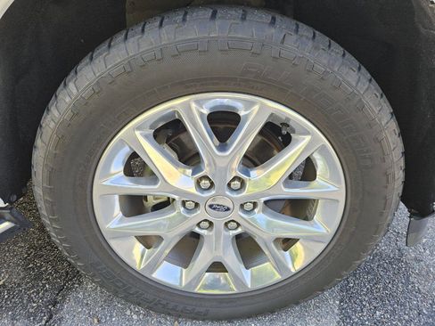 Used 2020 Ford Expedition XLT w/ Equipment Group 202A AWD/4WD image 36