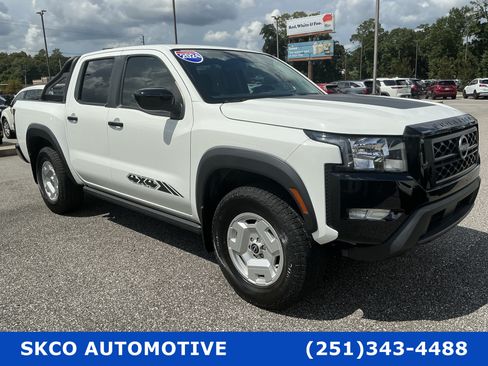Used 2024 Nissan Frontier SV w/ Hardbody Edition AWD/4WD image 7
