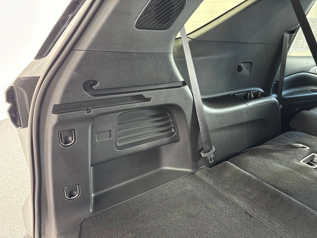 Used 2026 Chevrolet Traverse LT FWD image 55