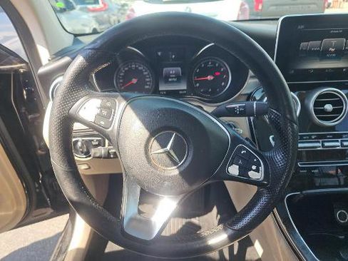 Used 2018 Mercedes-Benz GLC 300 4MATIC w/ Multimedia Package image 5